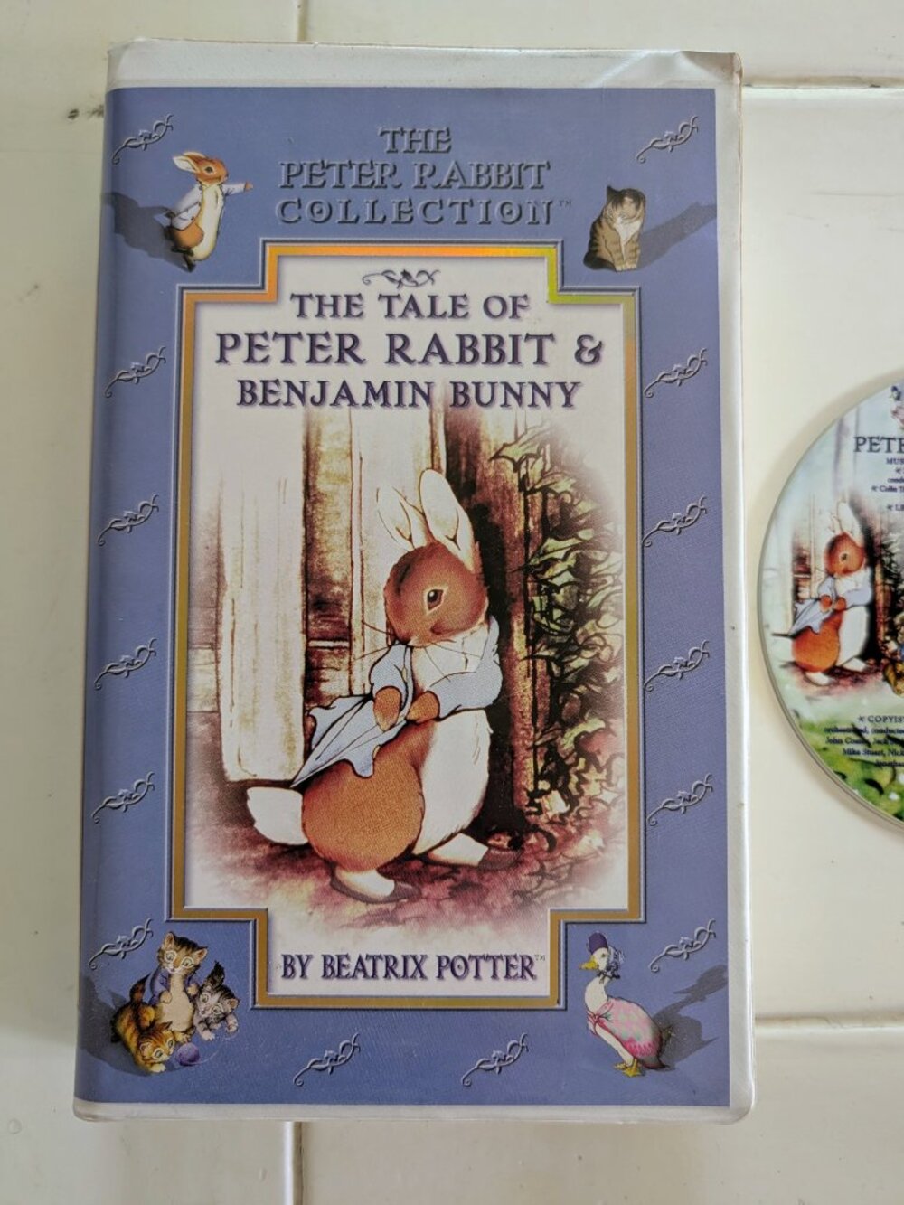 VTG Peter Rabbit & Benjamin Bunny VHS + CD Soundtrack Clamshell Beatrix Potter - Picture 2 of 11